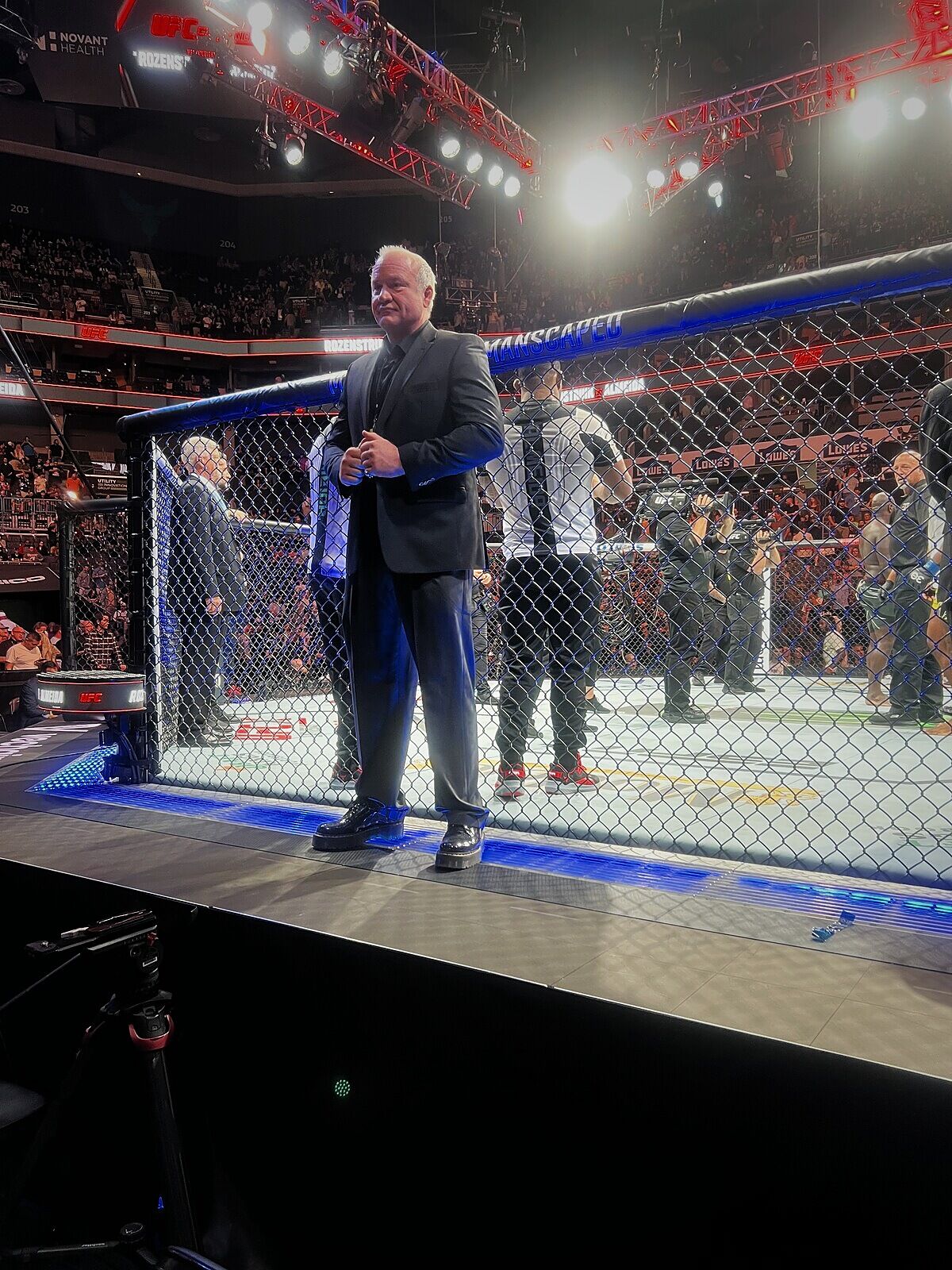 Jan-Lee agent posted at a high-profile event